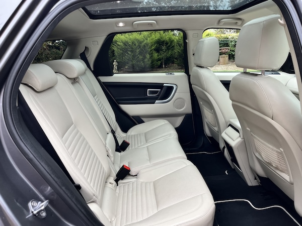 Used Land Rover Discovery Sport 2015 for sale - 76225315: Photo 34