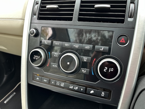 Used Land Rover Discovery Sport 2015 for sale - 76225315: Photo 38