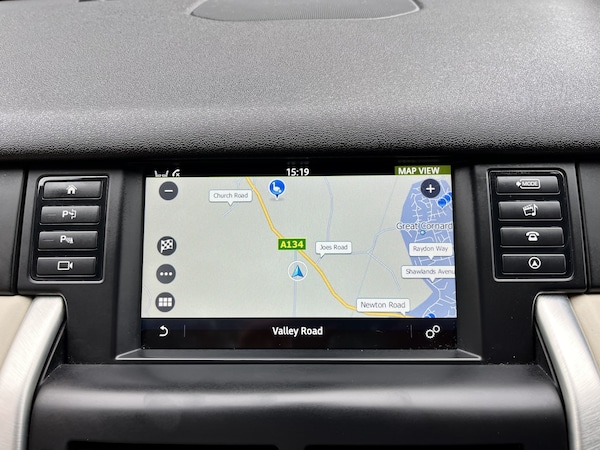 Used Land Rover Discovery Sport 2015 for sale - 76225315: Photo 9