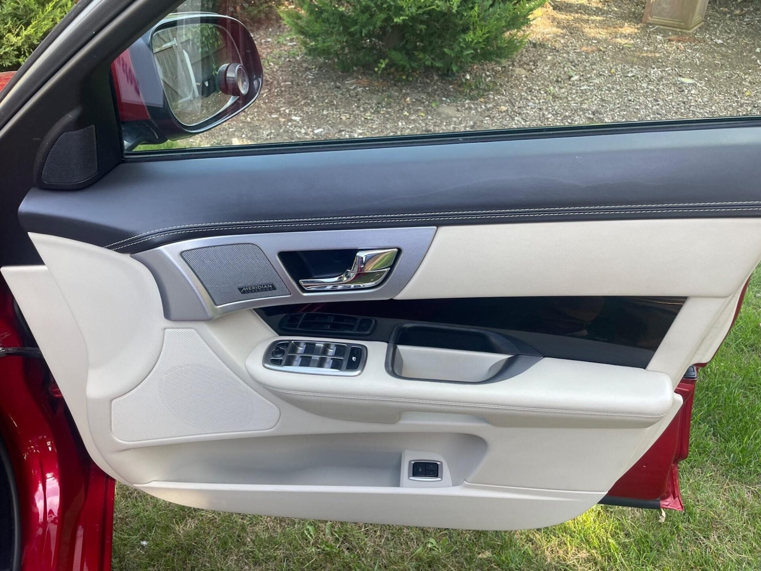 Used Jaguar XF 2014 for sale - 76776452: Photo 10