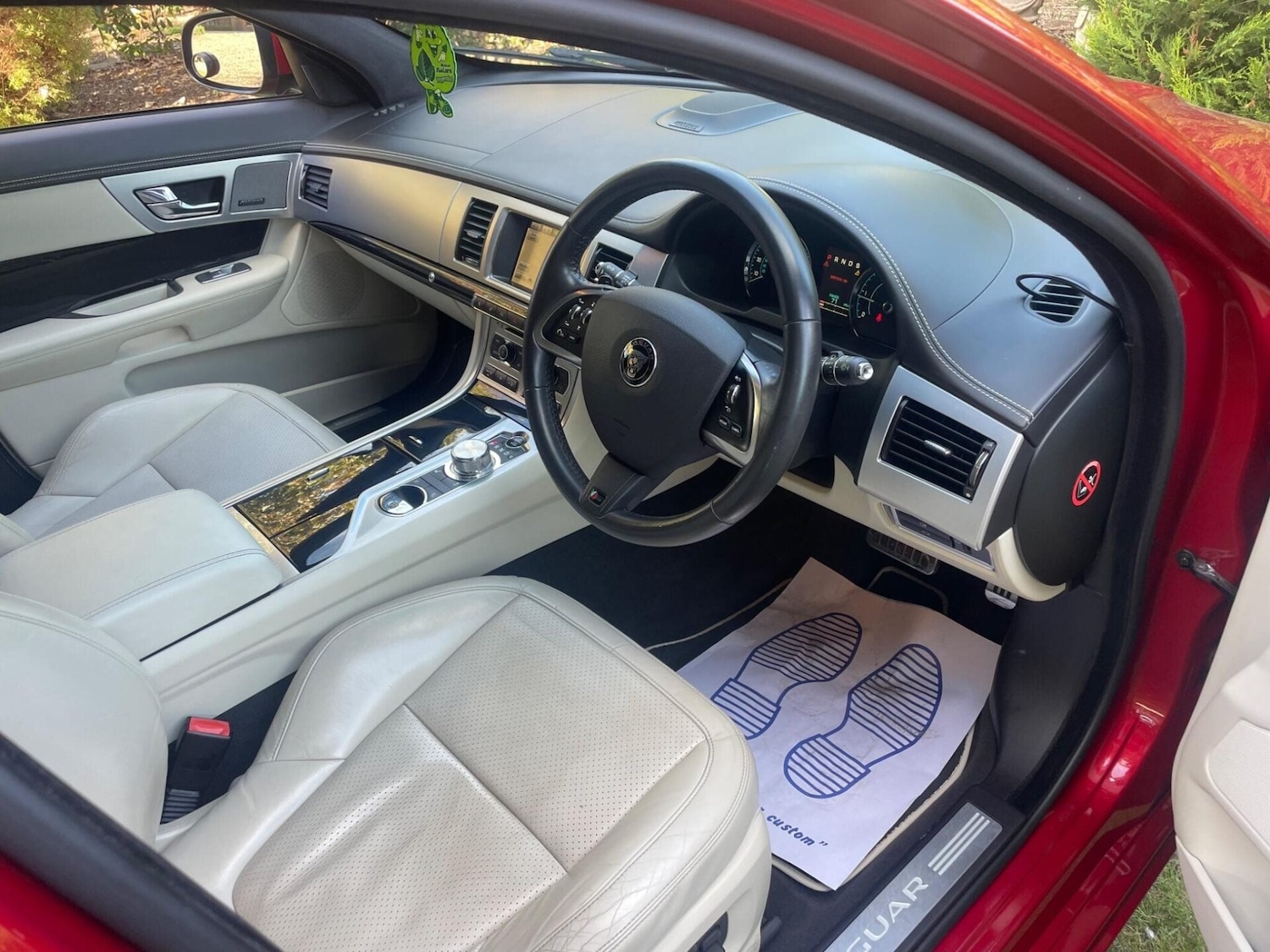 Used Jaguar XF 2014 for sale - 76776452: Photo 12