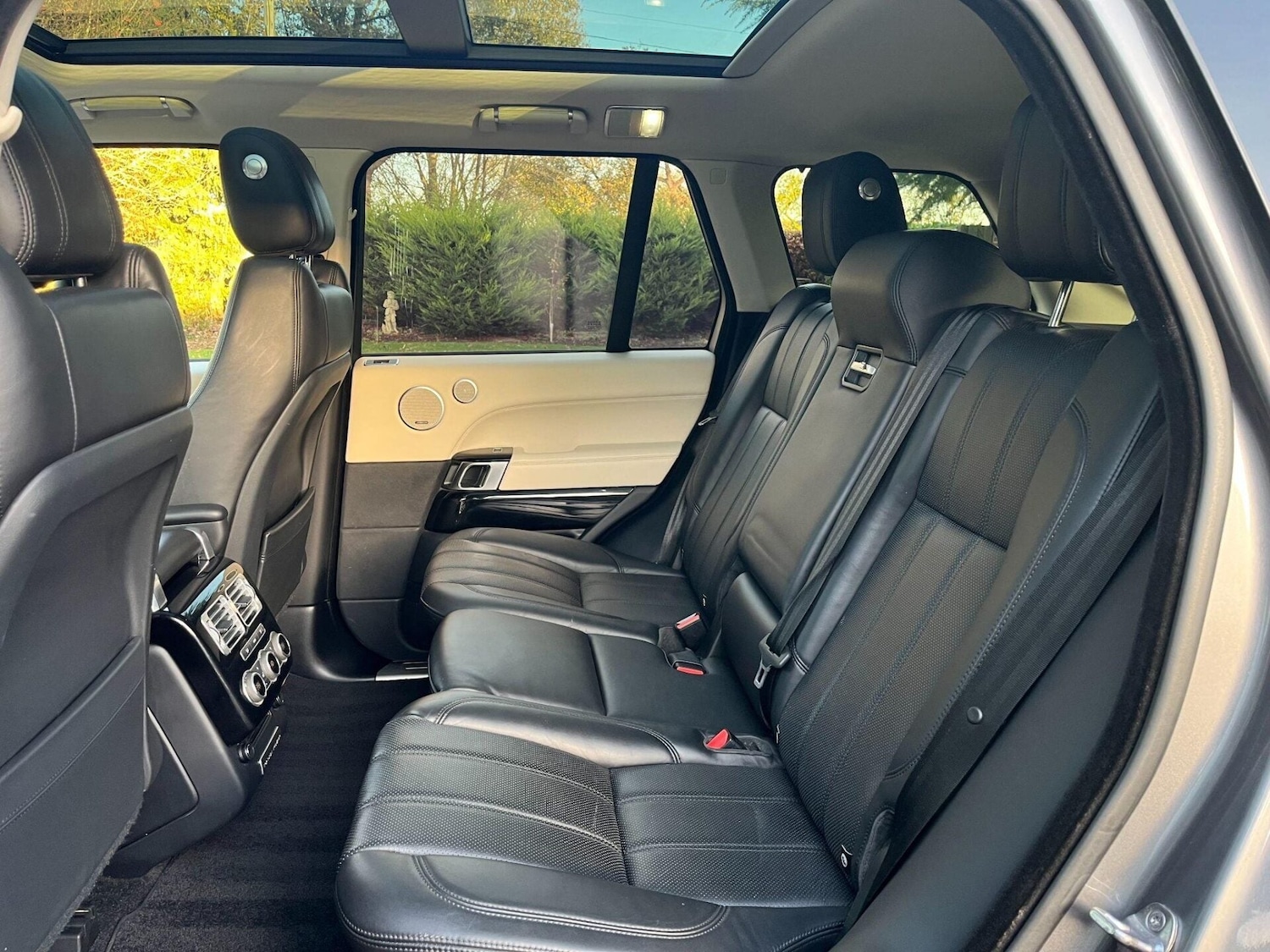 Used Land Rover Range Rover 2016 for sale - 76776433: Photo 4