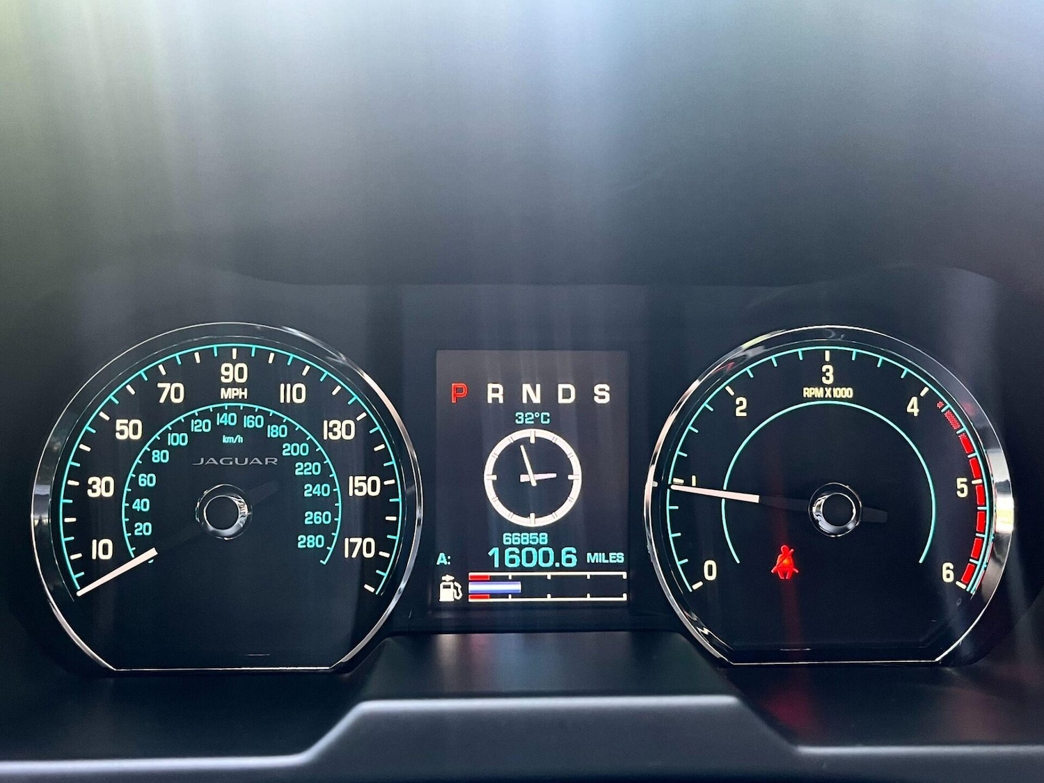 Used Jaguar XF 2015 for sale - 76776447: Photo 30