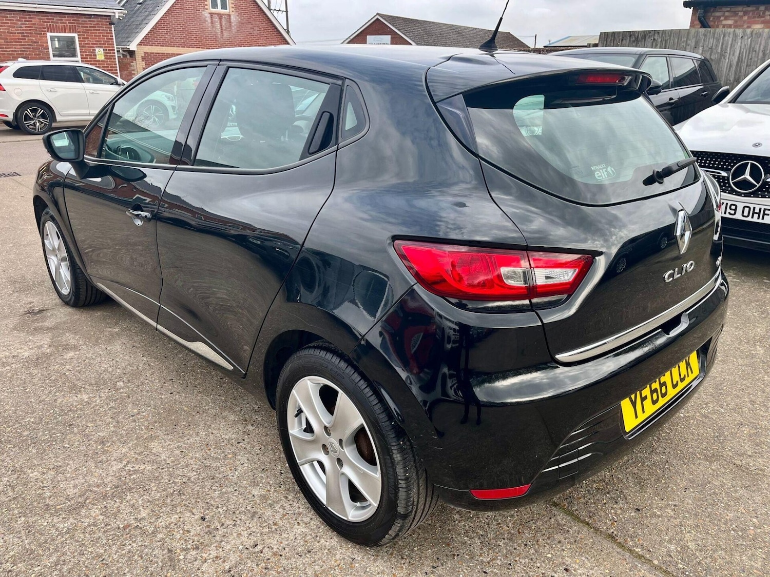 Used Renault Clio 2016 for sale - 77533834: Photo 11