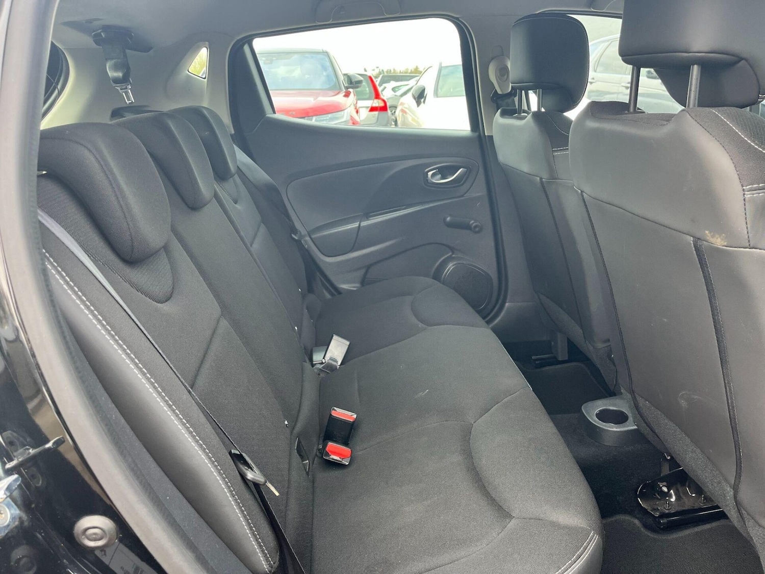 Used Renault Clio 2016 for sale - 77533834: Photo 2