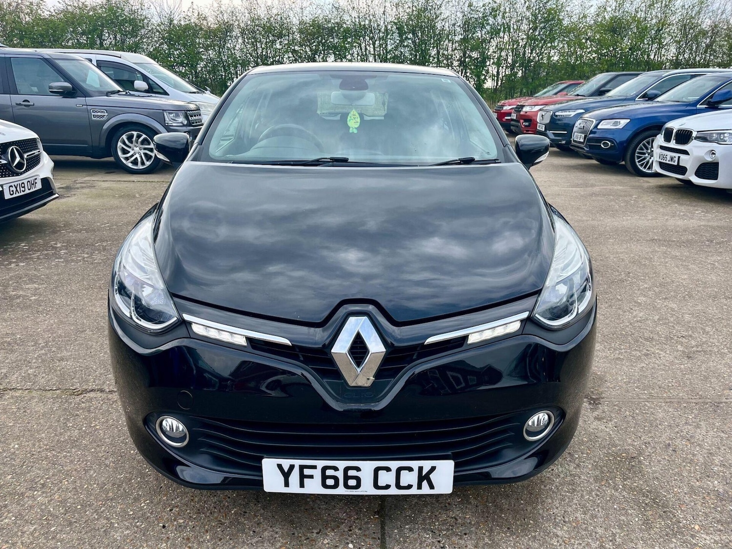 Used Renault Clio 2016 for sale - 77533834: Photo 3