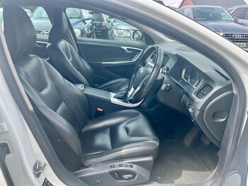 Used Volvo V60 2016 for sale - 78454843: Photo