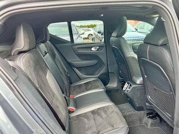 Used Volvo XC40 2018 for sale - 78592818: Photo