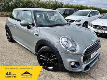 Used MINI Hatch 2017 for sale - 78040374: Photo
