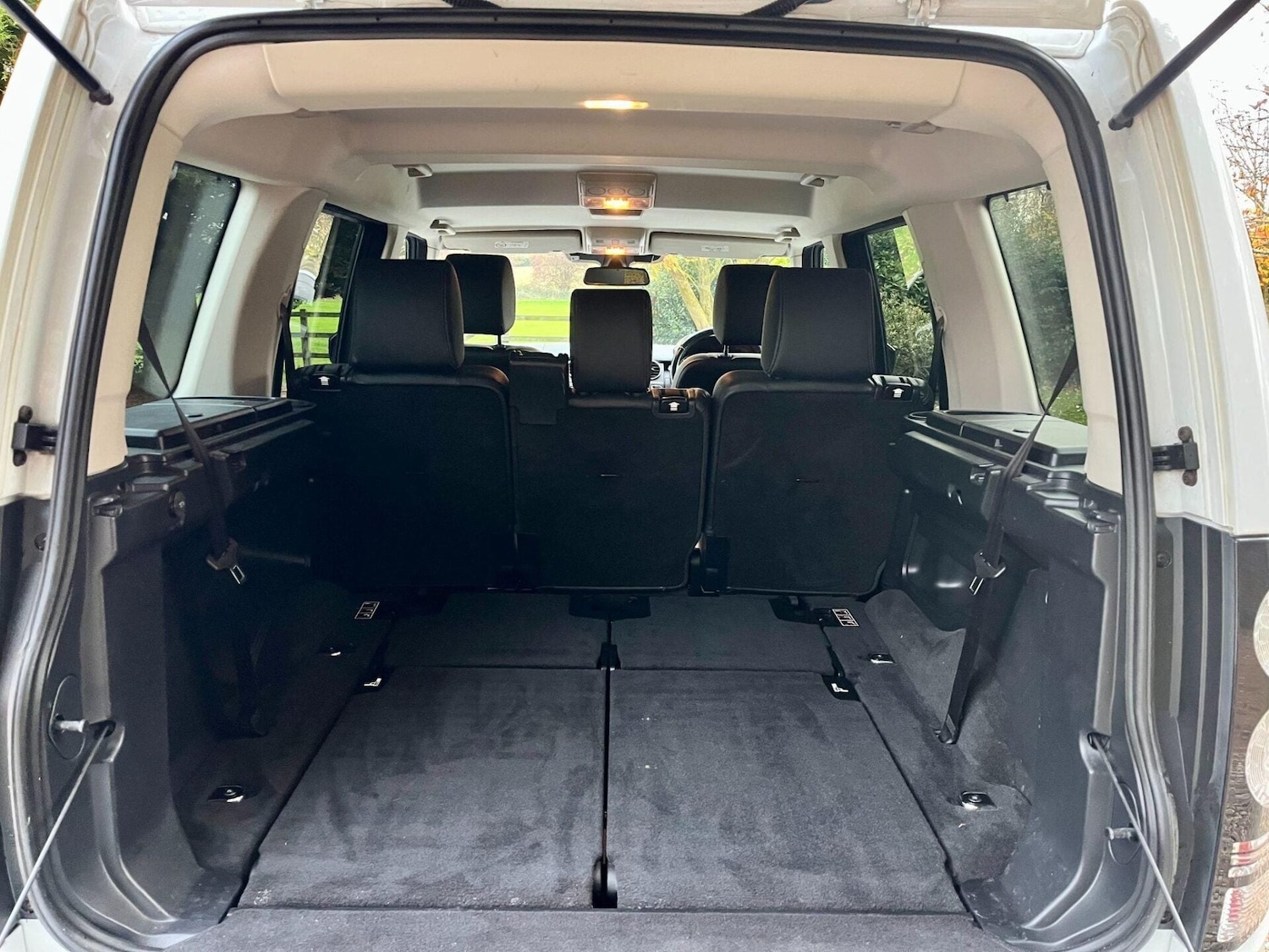 Used Land Rover Discovery 2014 for sale - 77199309: Photo 14