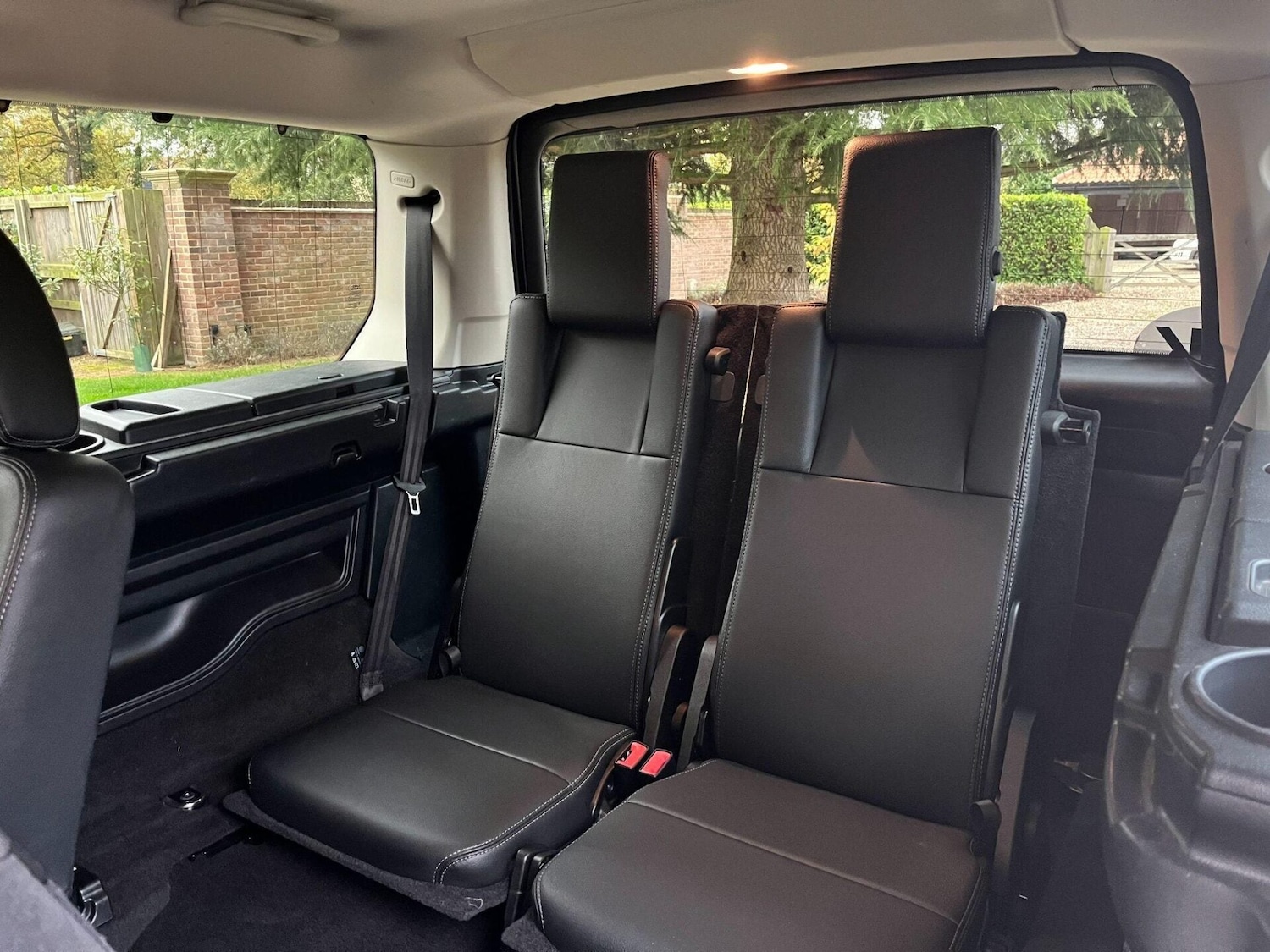 Used Land Rover Discovery 2014 for sale - 77199309: Photo 6