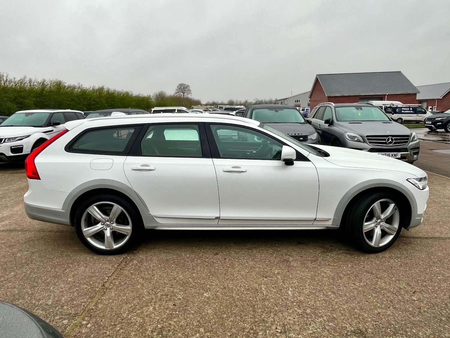 Used Volvo V90 2018 for sale - 78043817: Photo 3