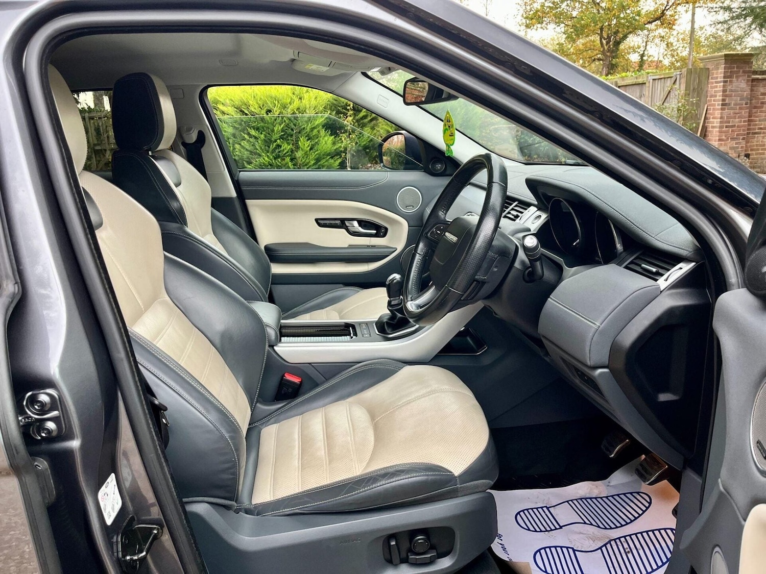 Used Land Rover Range Rover Evoque 2016 for sale - 76776445: Photo 2