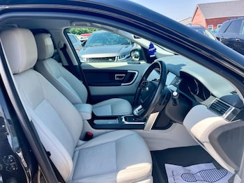 Used Land Rover Discovery Sport 2019 for sale - 78764587: Photo