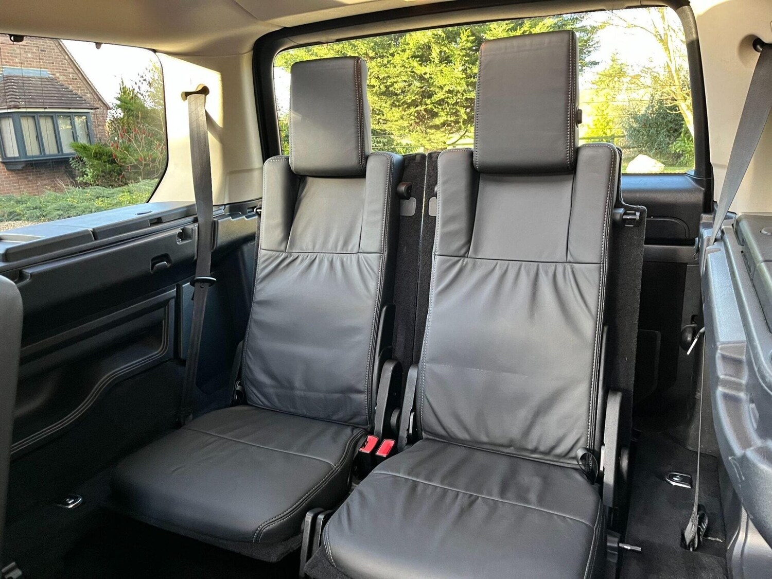 Used Land Rover Discovery 2013 for sale - 76776412: Photo 5