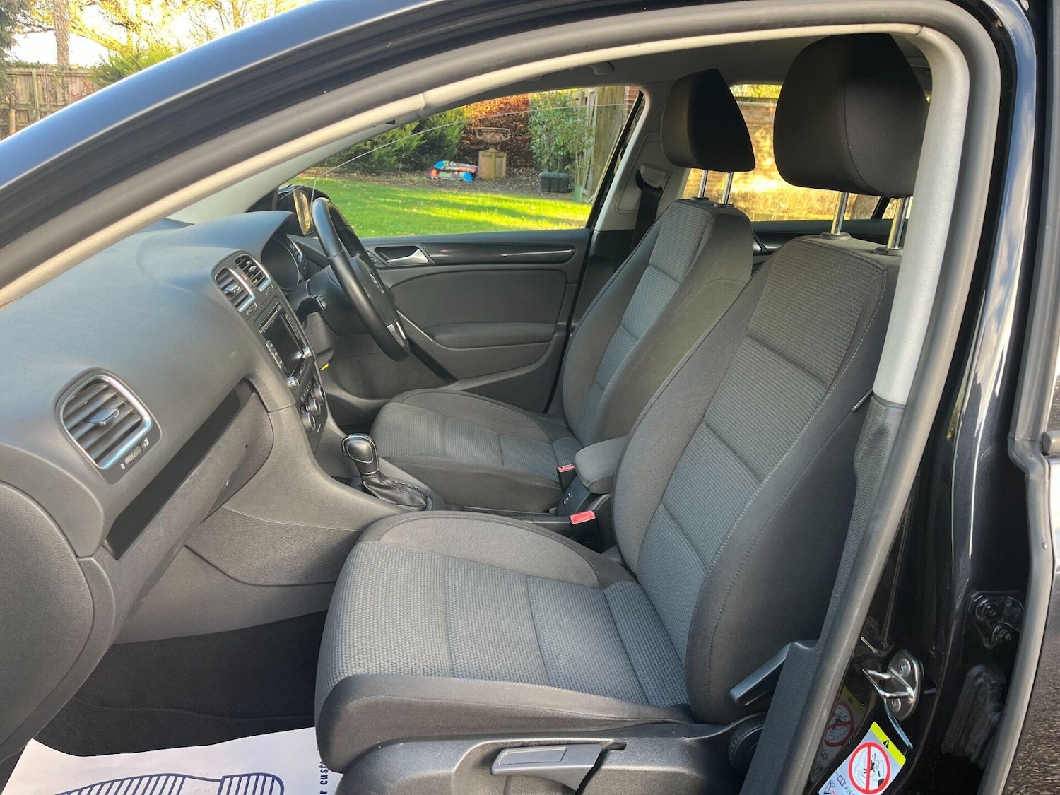 Used Volkswagen Golf 2011 for sale - 77117943: Photo 22