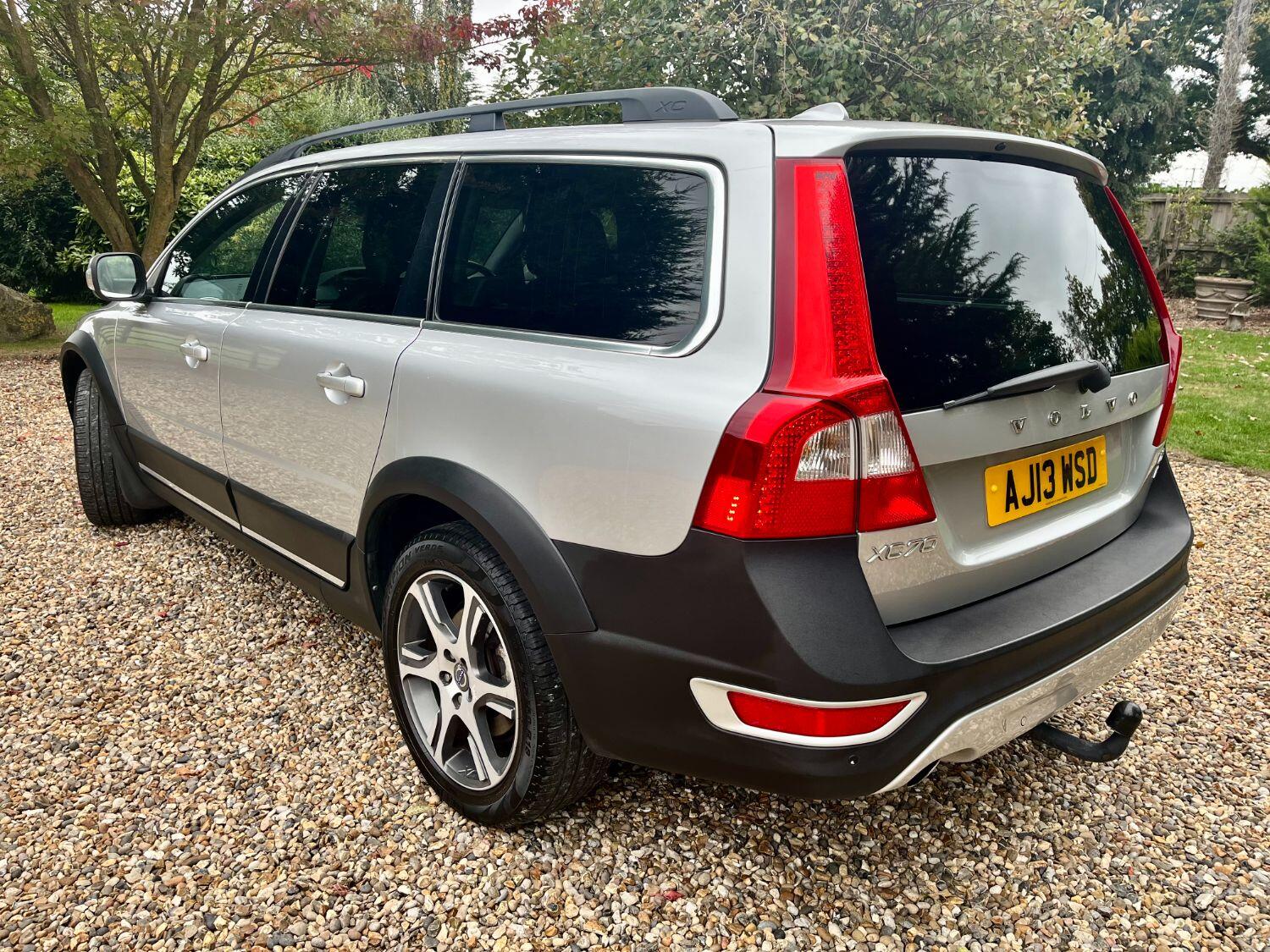 Used Volvo XC70 2013 for sale - 76030773: Photo 11