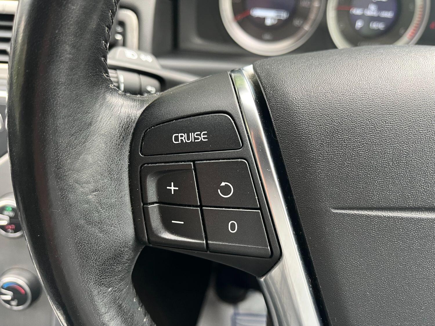 Used Volvo XC70 2013 for sale - 76030773: Photo 25