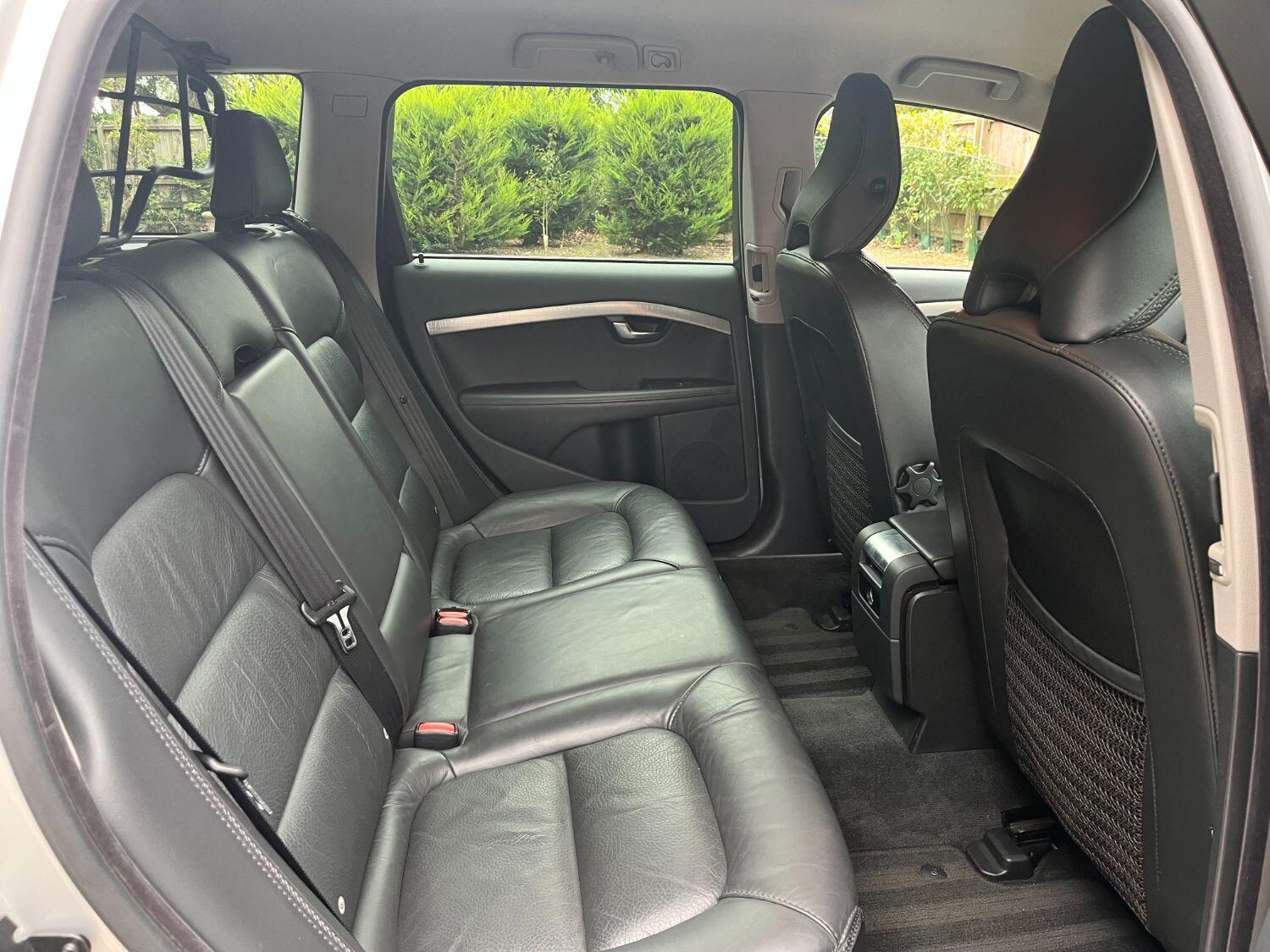 Used Volvo XC70 2013 for sale - 76030773: Photo 4