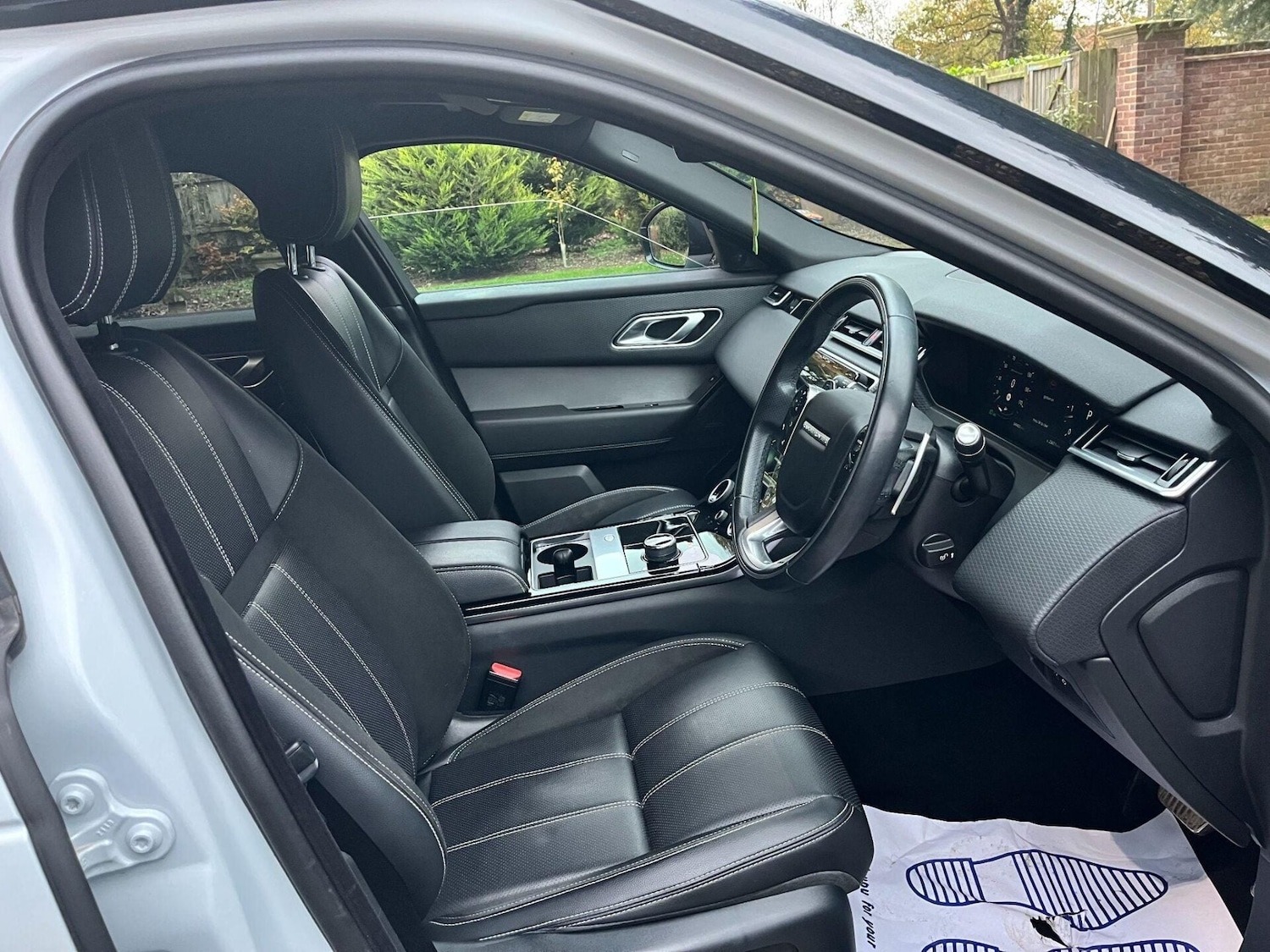 Used Land Rover Range Rover Velar 2019 for sale - 76776444: Photo 2