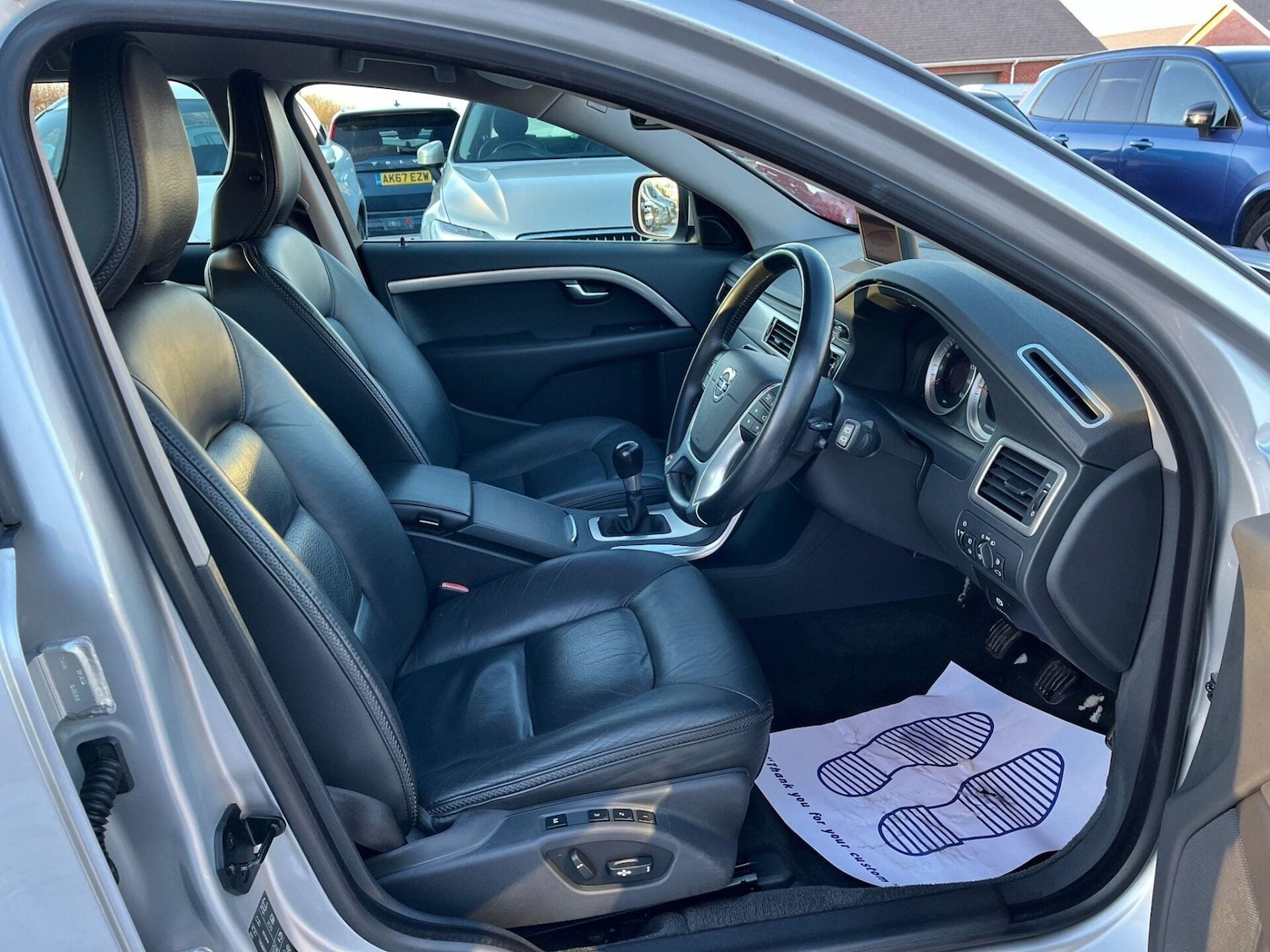 Used Volvo XC70 2011 for sale - 77032856: Photo 2