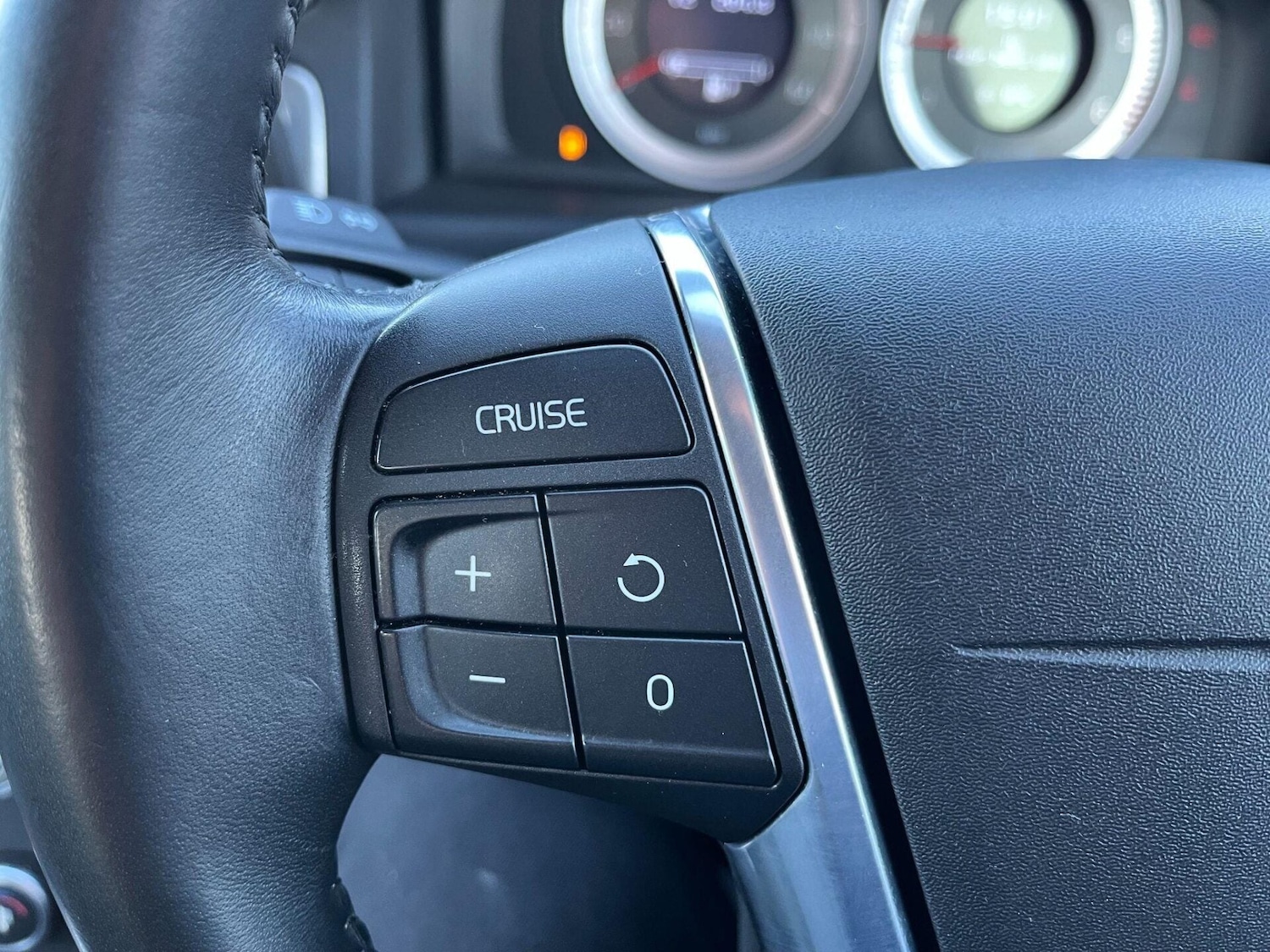 Used Volvo XC70 2011 for sale - 77032856: Photo 26