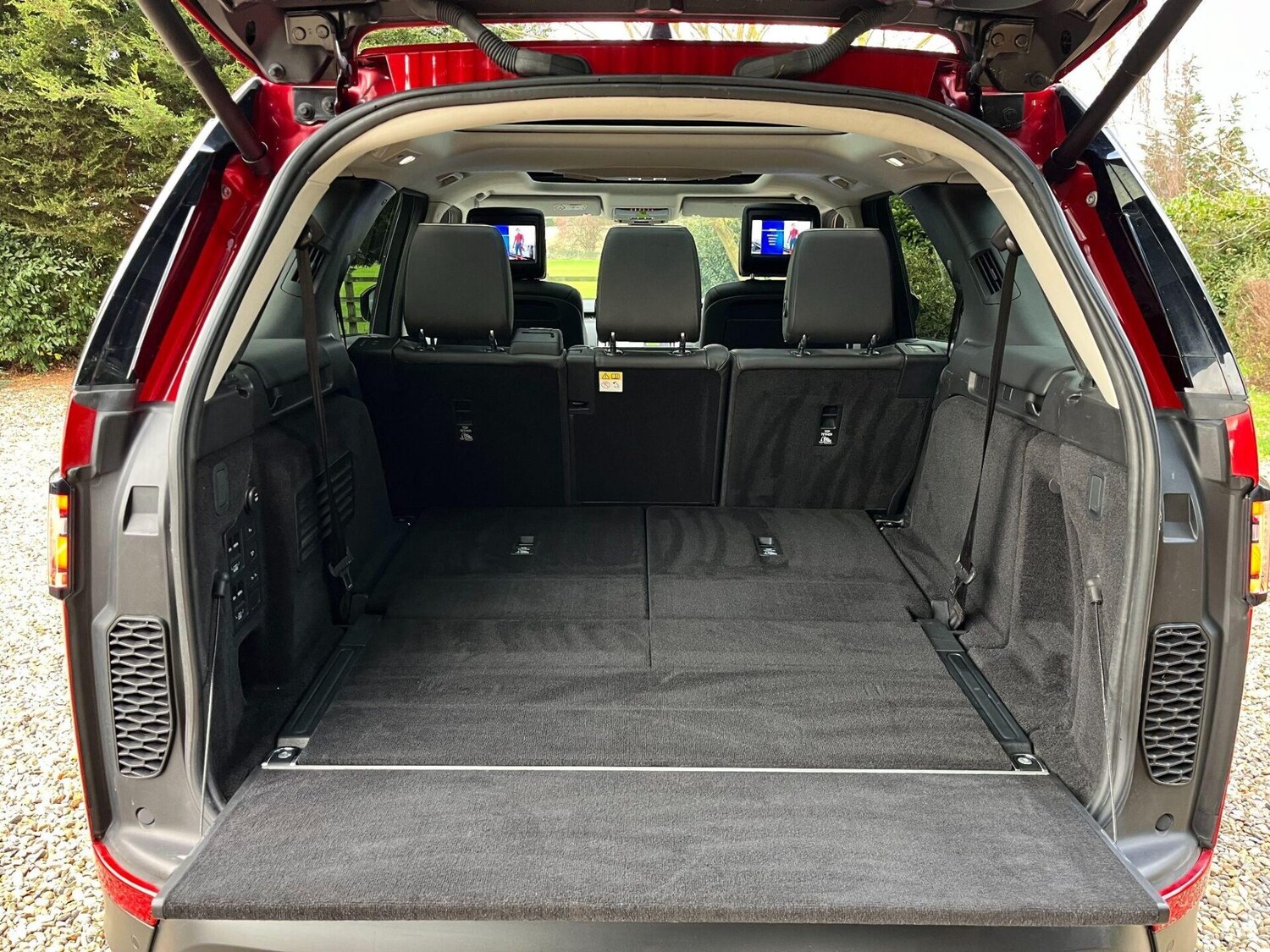 Used Land Rover Discovery 2017 for sale - 76776410: Photo 19