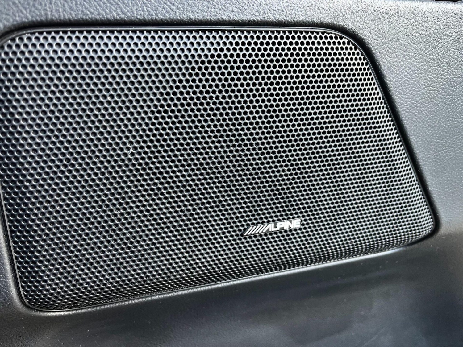 Used Land Rover Freelander 2011 for sale - 76776435: Photo 16