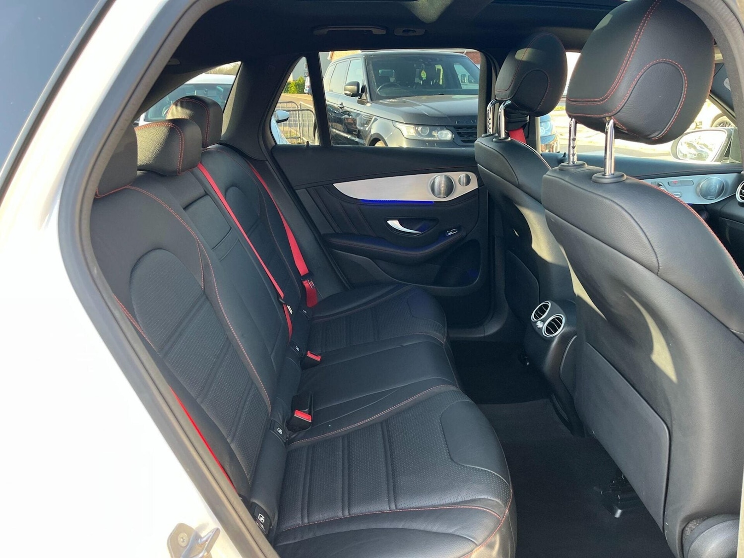 Used Mercedes-Benz GLC 2019 for sale - 78122884: Photo 2