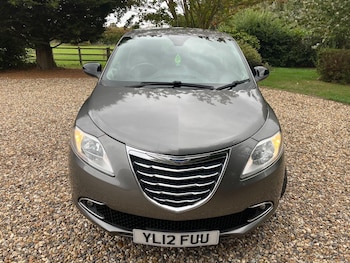 Used Chrysler Ypsilon 2012 for sale - 75869530: Photo