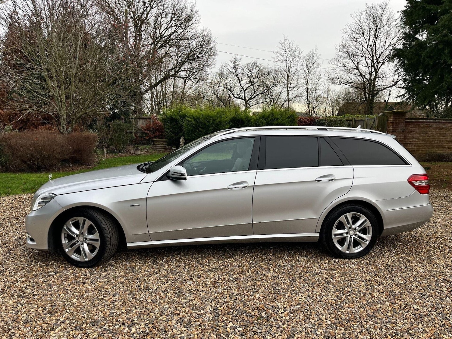 Used Mercedes-Benz E Class 2011 for sale - 77223157: Photo 10