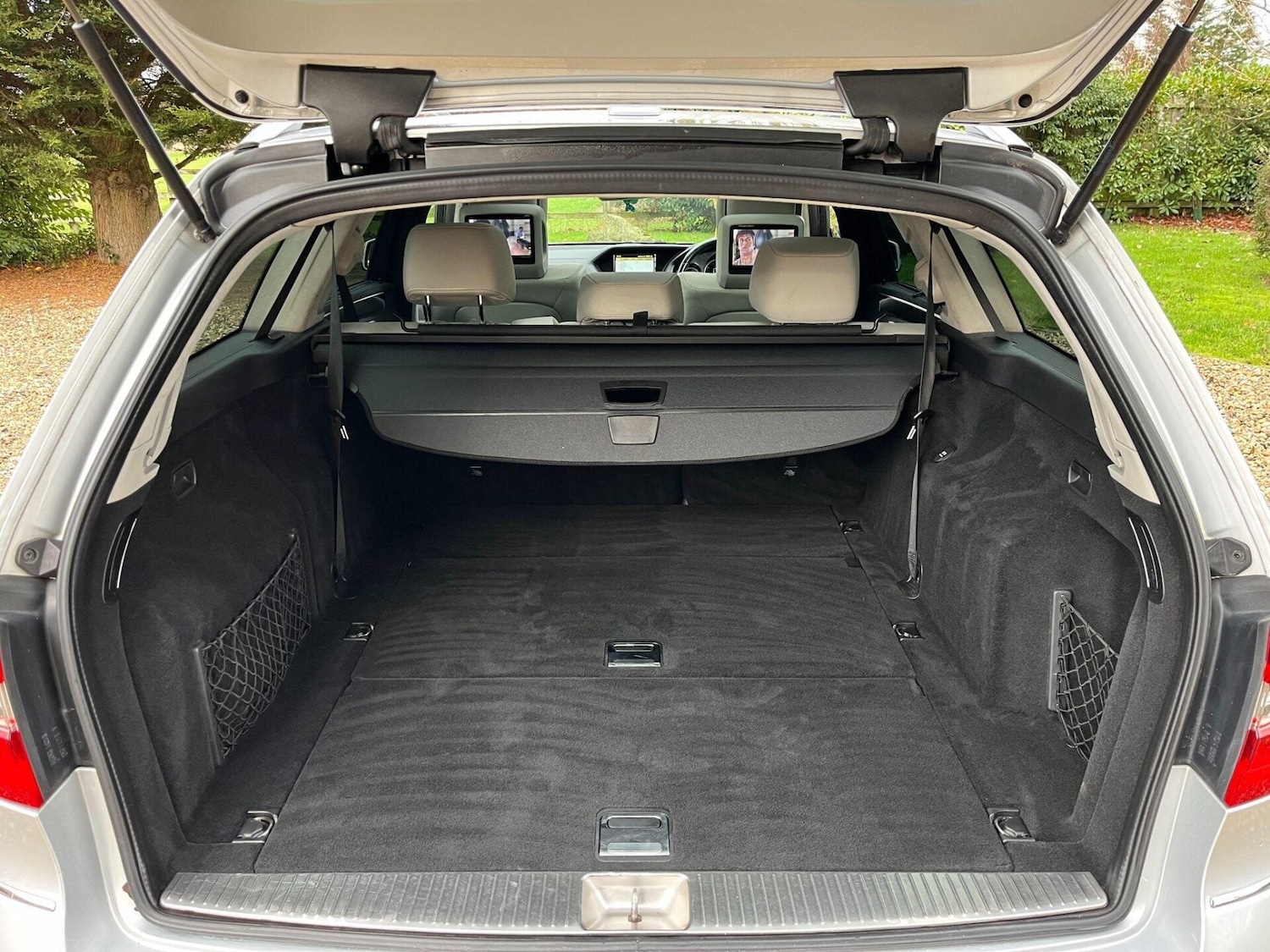 Used Mercedes-Benz E Class 2011 for sale - 77223157: Photo 12