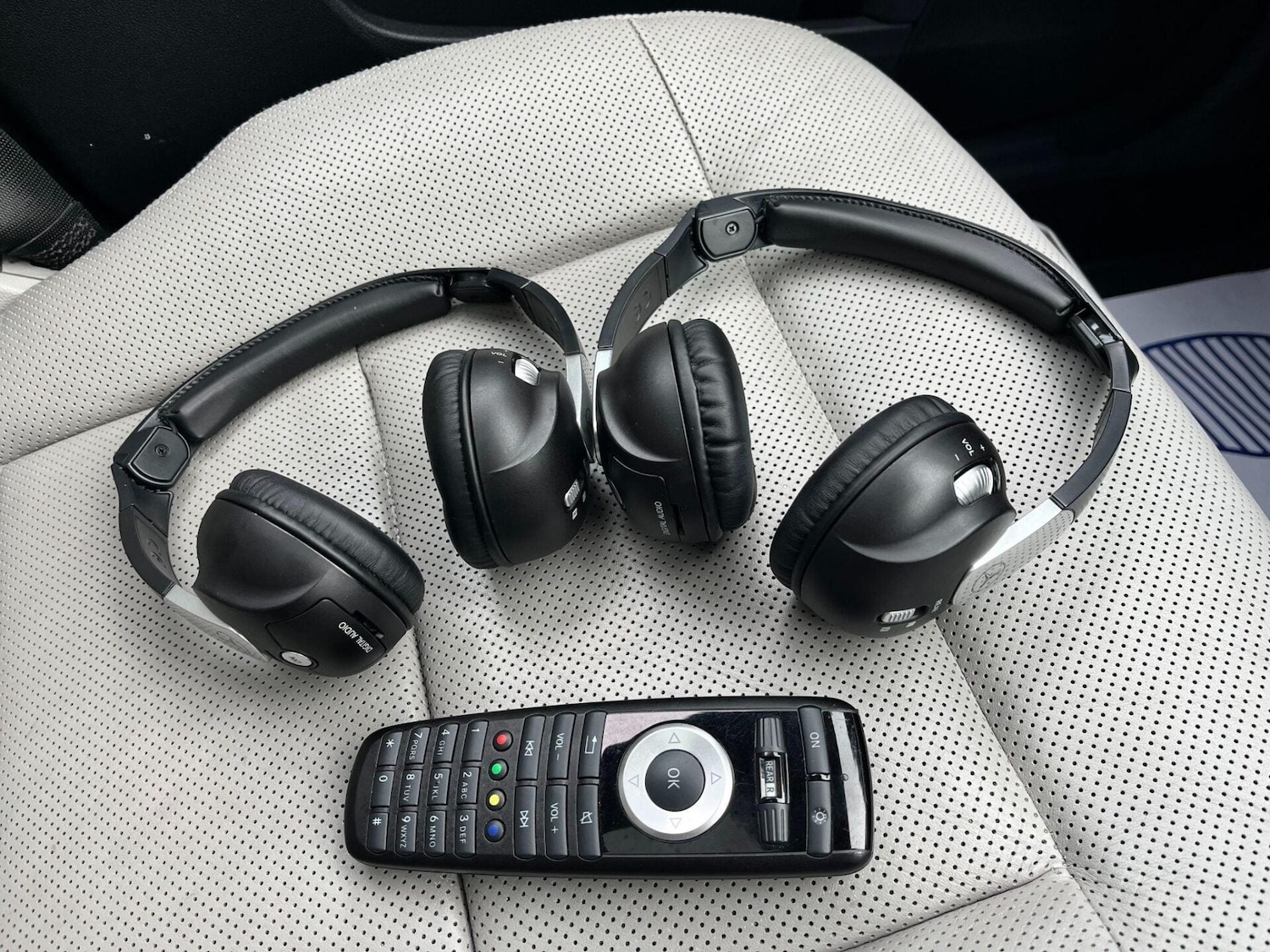 Used Mercedes-Benz E Class 2011 for sale - 77223157: Photo 25