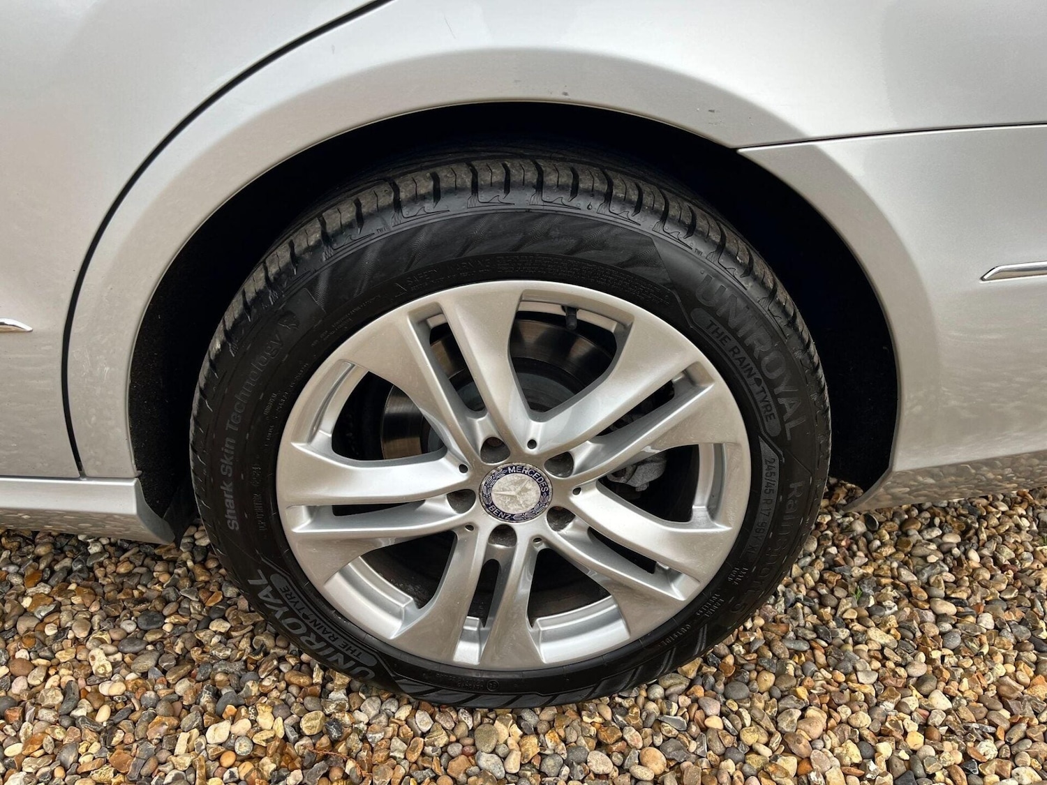 Used Mercedes-Benz E Class 2011 for sale - 77223157: Photo 35