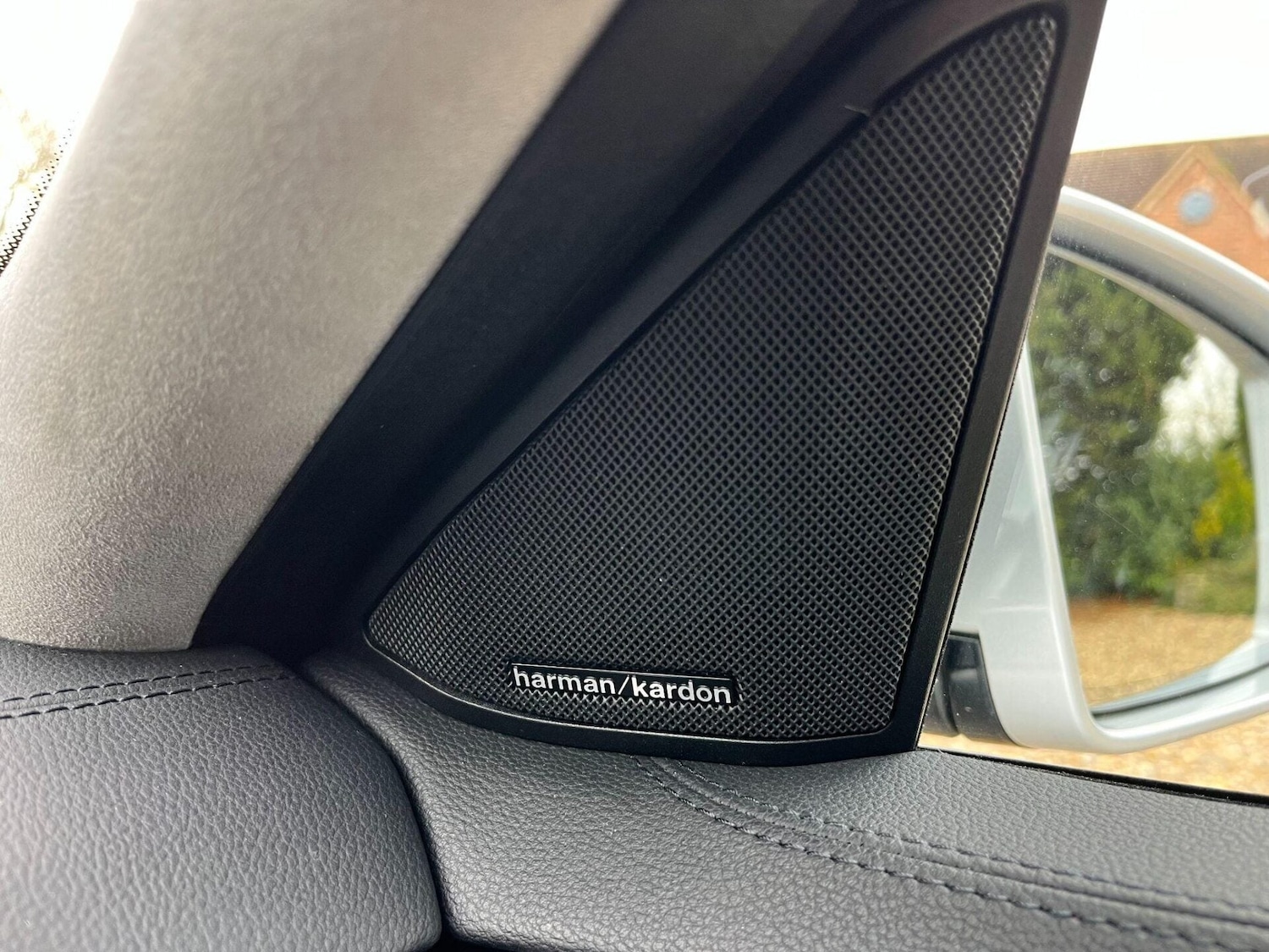 Used Mercedes-Benz E Class 2011 for sale - 77223157: Photo 39