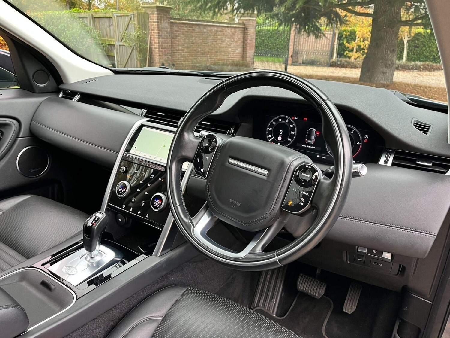 Used Land Rover Discovery Sport 2020 for sale - 76776431: Photo 28