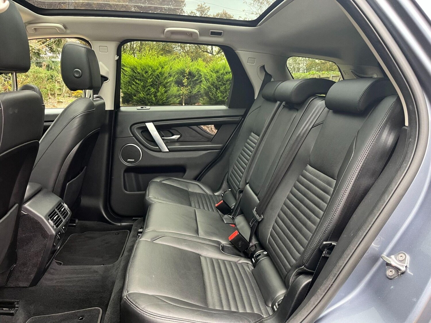 Used Land Rover Discovery Sport 2020 for sale - 76776431: Photo 30