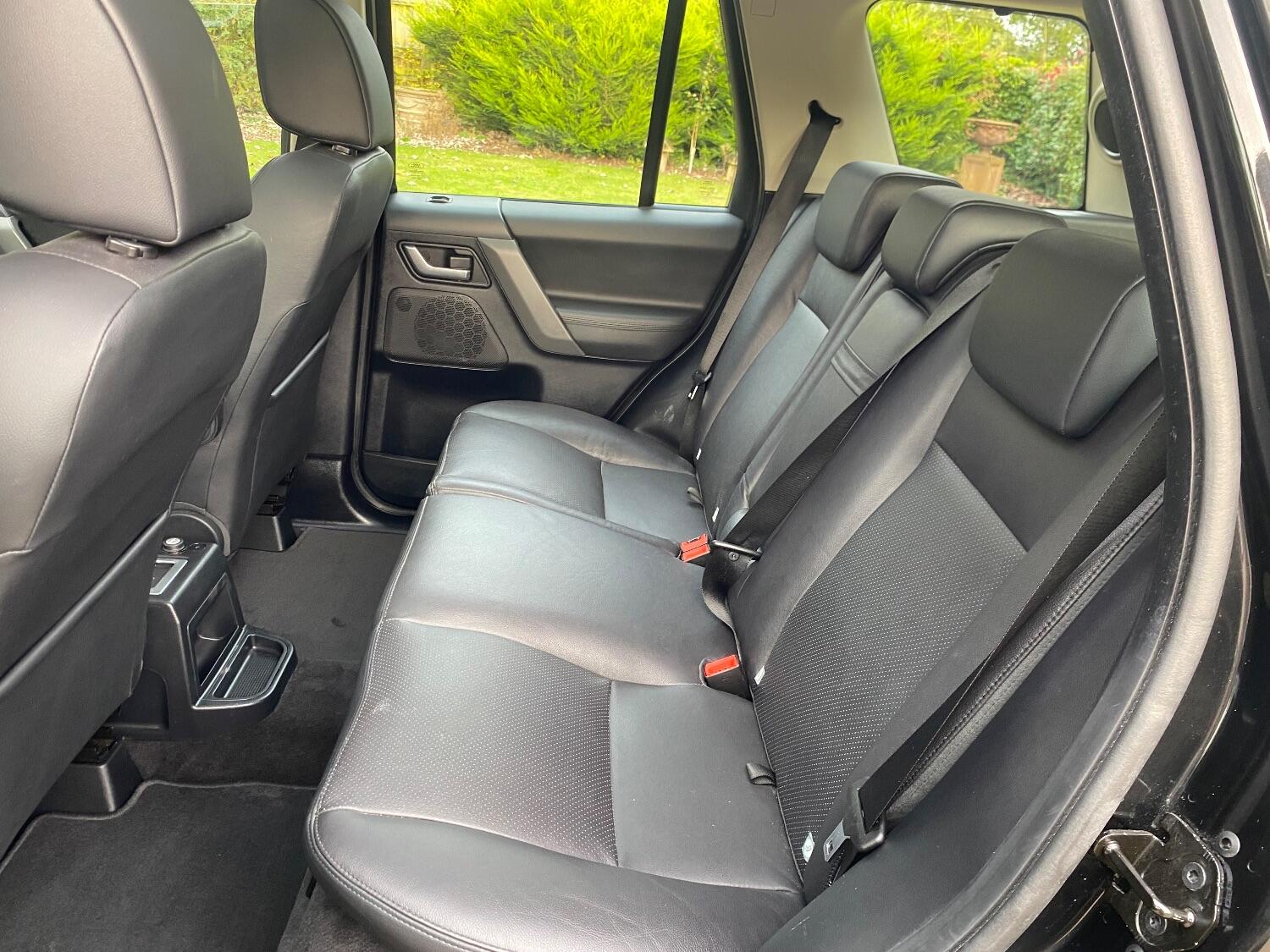 Used Land Rover Freelander 2 2010 for sale - 76211847: Photo 4