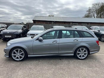 Used Mercedes-Benz C Class 2013 for sale - 77873509: Photo