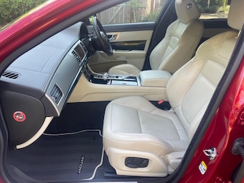 Used Jaguar XF 2014 for sale - 77666040: Photo