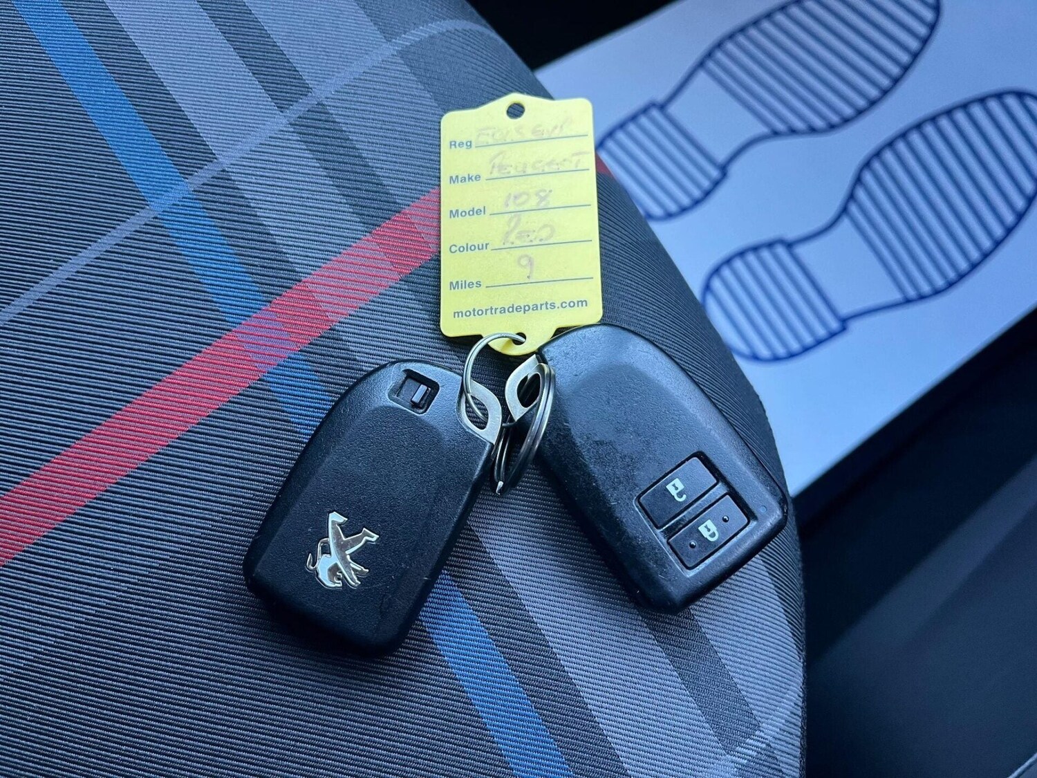 Used Peugeot 108 2015 for sale - 76776448: Photo 27