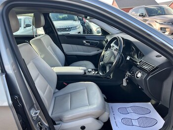 Used Mercedes-Benz E Class 2010 for sale - 77805077: Photo