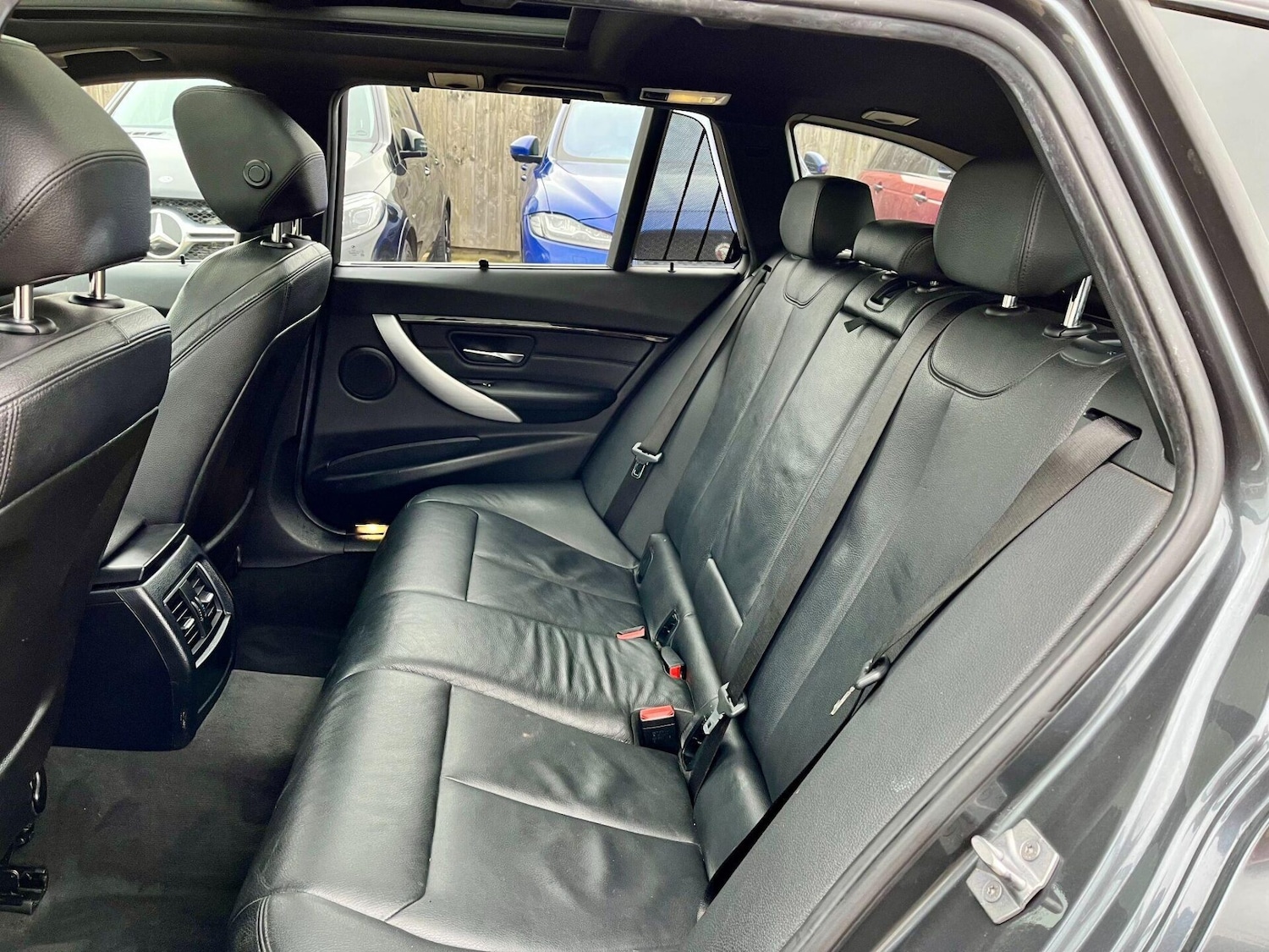 Used BMW 3 Series 2017 for sale - 77602123: Photo 30