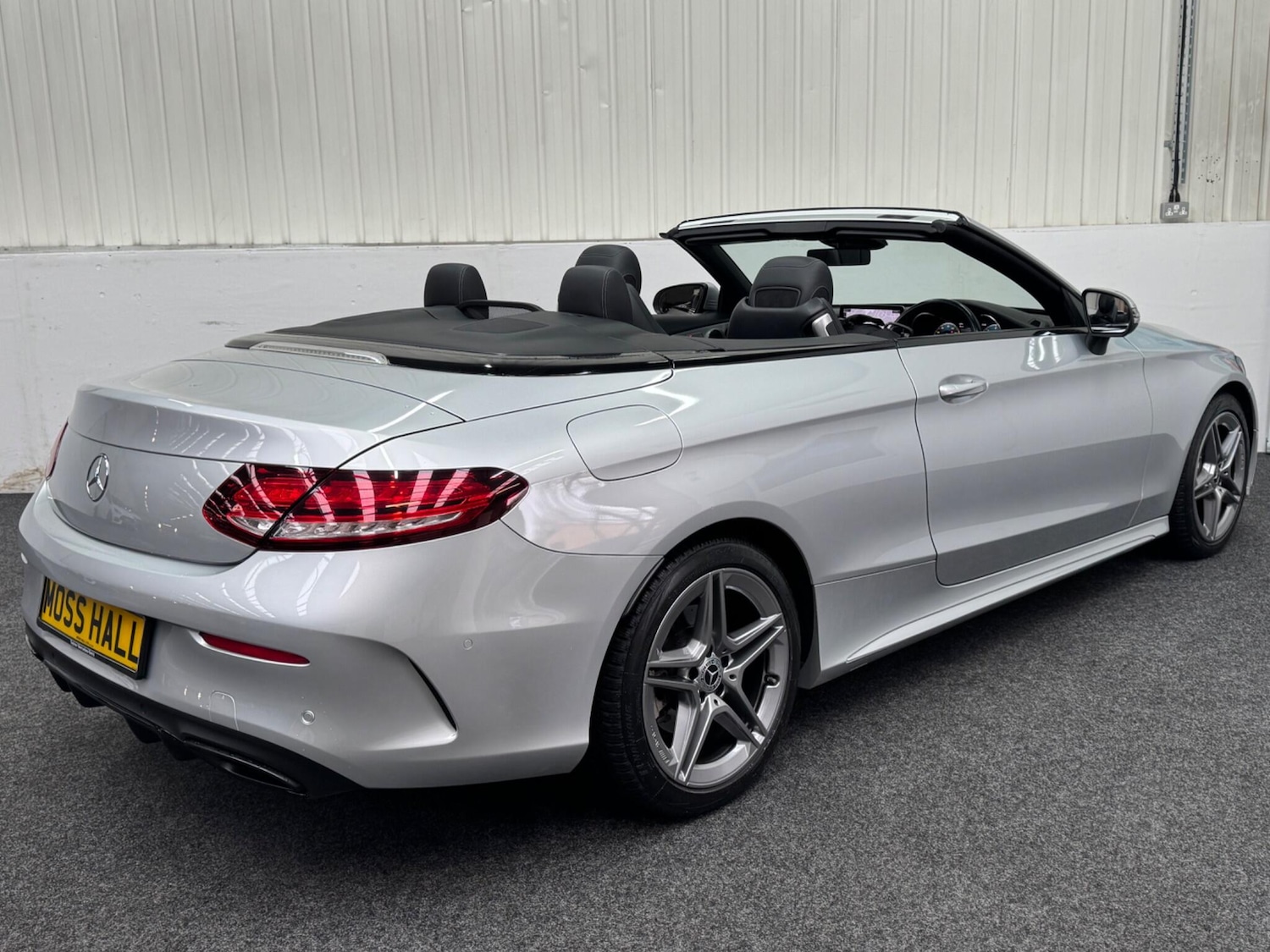 Used Mercedes-Benz C Class 2020 for sale - 76975487: Photo 2