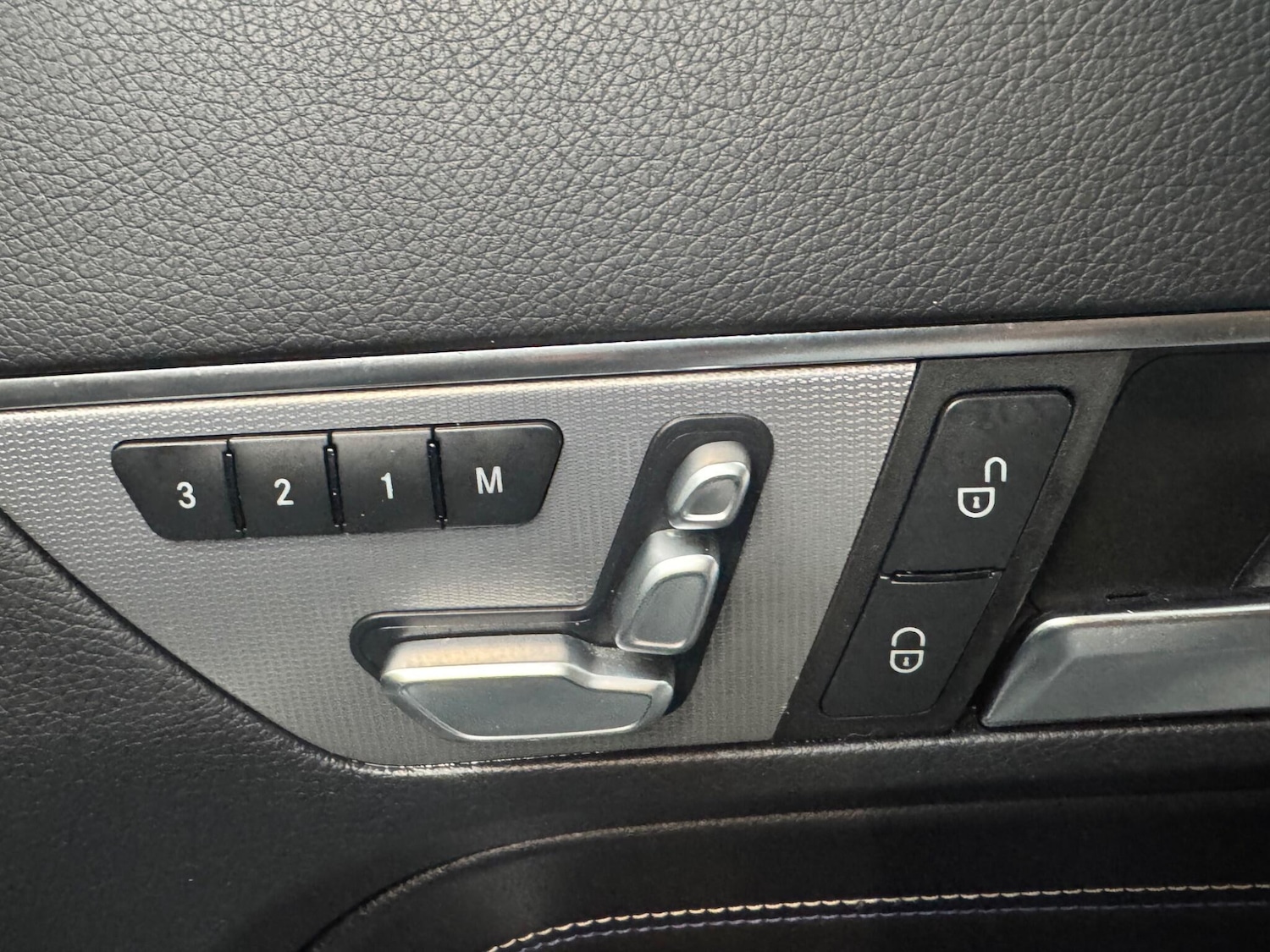 Used Mercedes-Benz E Class 2016 for sale - 76042433: Photo 19