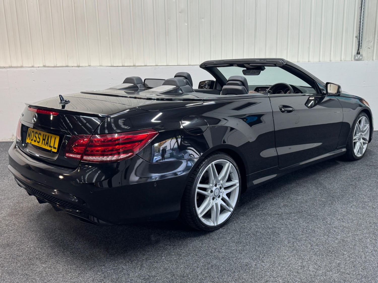 Used Mercedes-Benz E Class 2016 for sale - 76042433: Photo 2