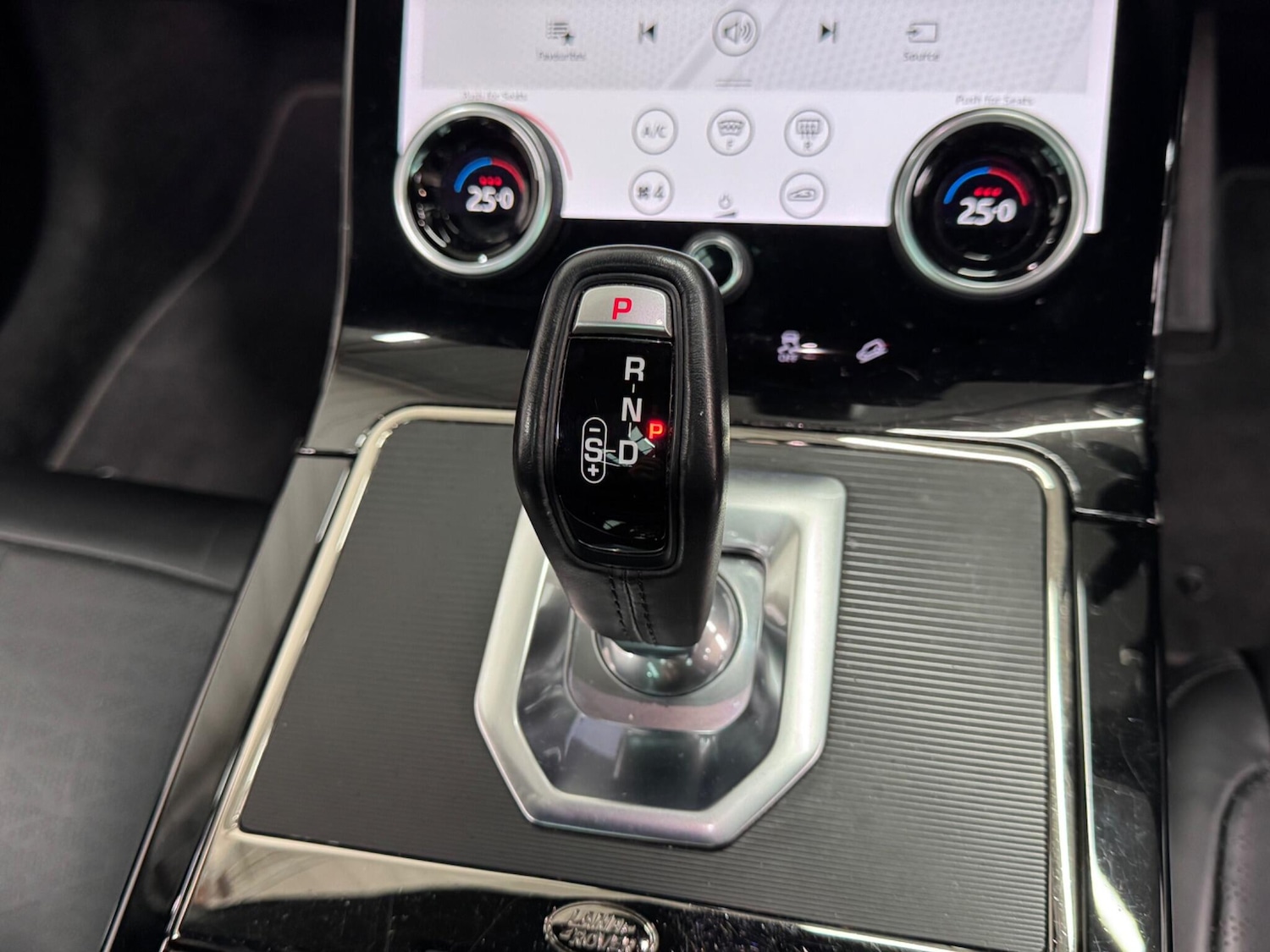 Used Land Rover Range Rover Evoque 2019 for sale - 77468295: Photo 24