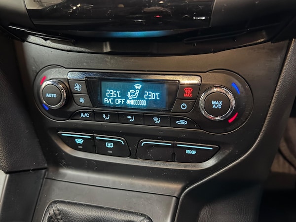 Used Ford Focus 2013 for sale - 76189888: Photo 14