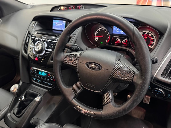 Used Ford Focus 2013 for sale - 76189888: Photo 9