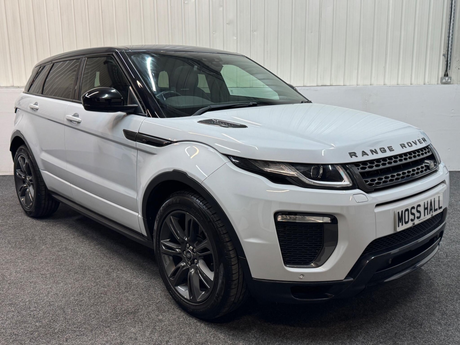 Used Land Rover Range Rover Evoque 2018 for sale - 77130565: Photo 1